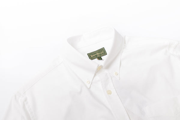 Oxford Button Down Shirt in White Collar VIew