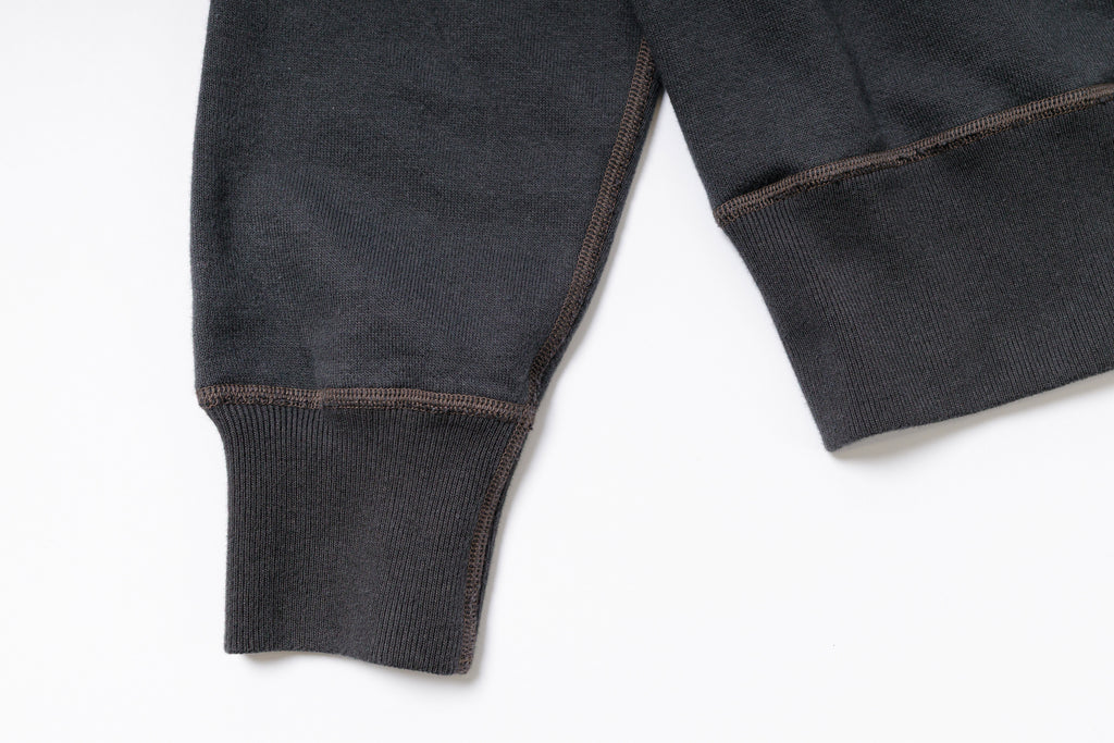 4-Needle Plain Sweatshirt in Faded Black Sleeve View