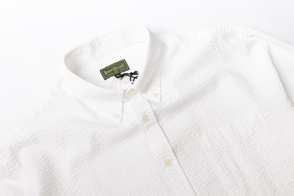 Seersucker Button Down Shirt in White Collar View