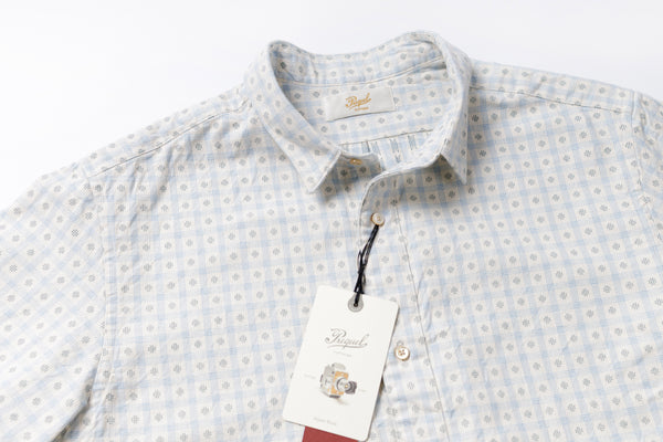 Mini Collar Shirt in Beige Collar View