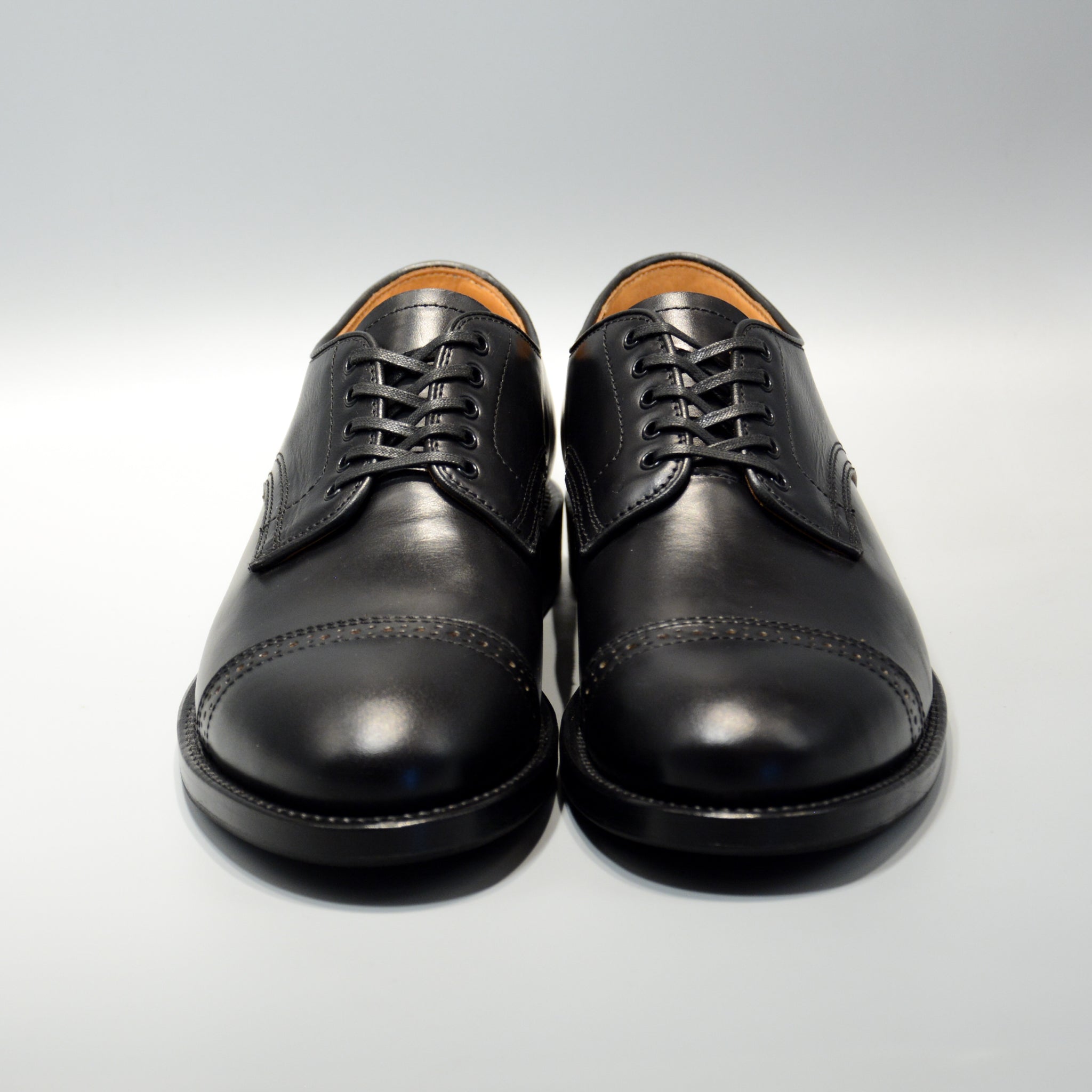 WHEEL ROBE - PUNCHED CAP DERBY BLACK-4