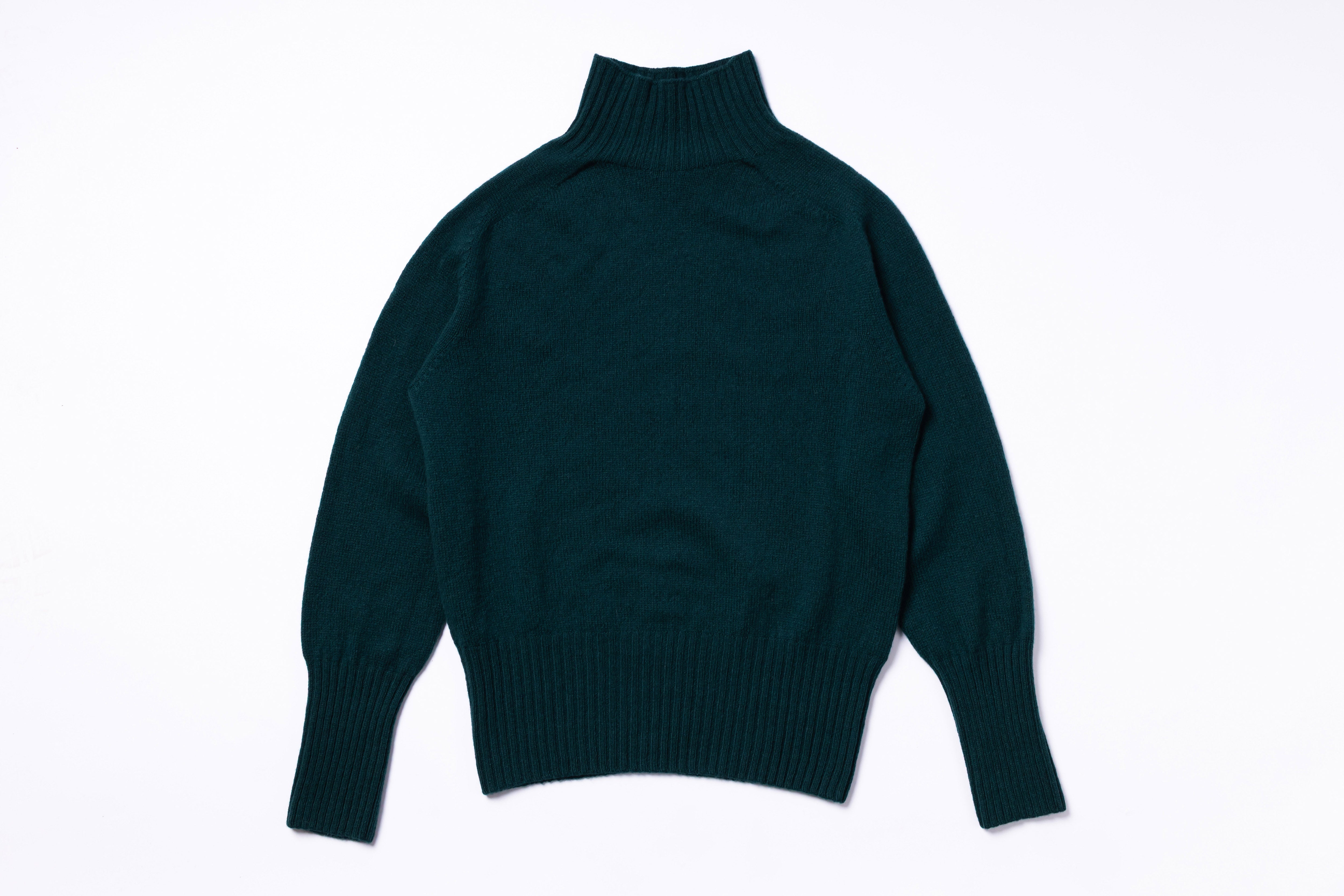 HARLEY OF SCOTLAND - Ladies Superfine Lambswool Mock Turtle Neck in Holly-1