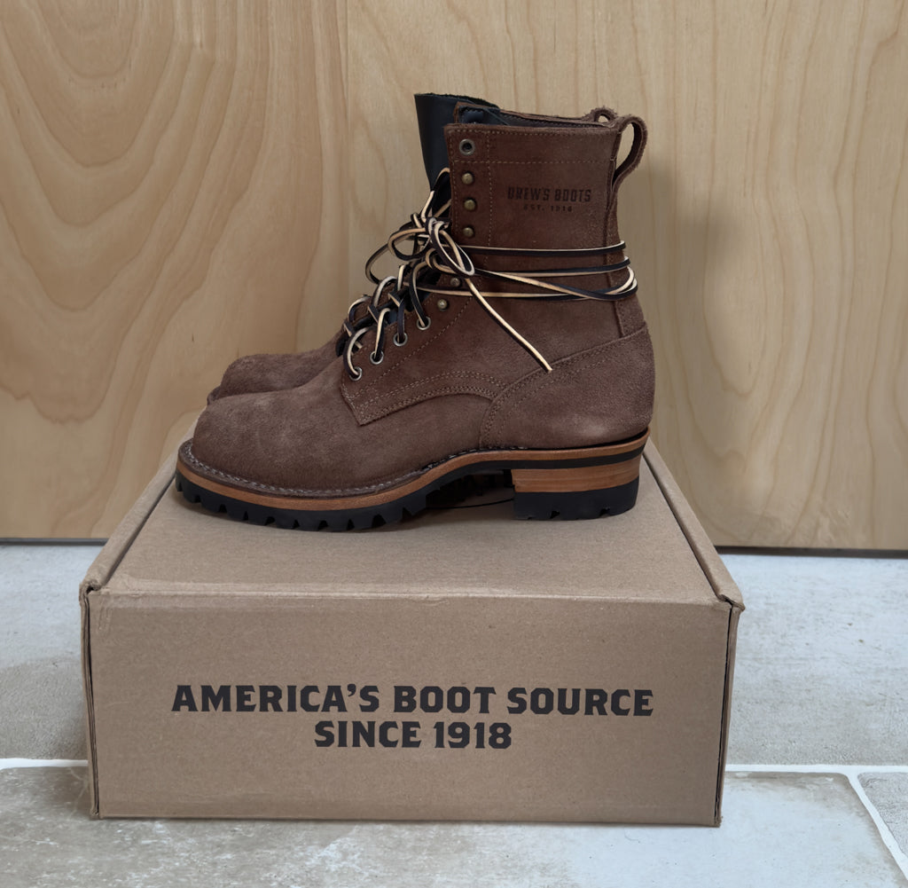 DREW'S BOOTS - 8-Inch Logger in Brown Roughout– DOE&DOG